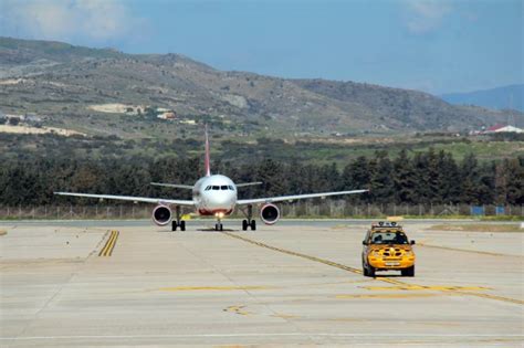 hermes pafos airport flight schedule.